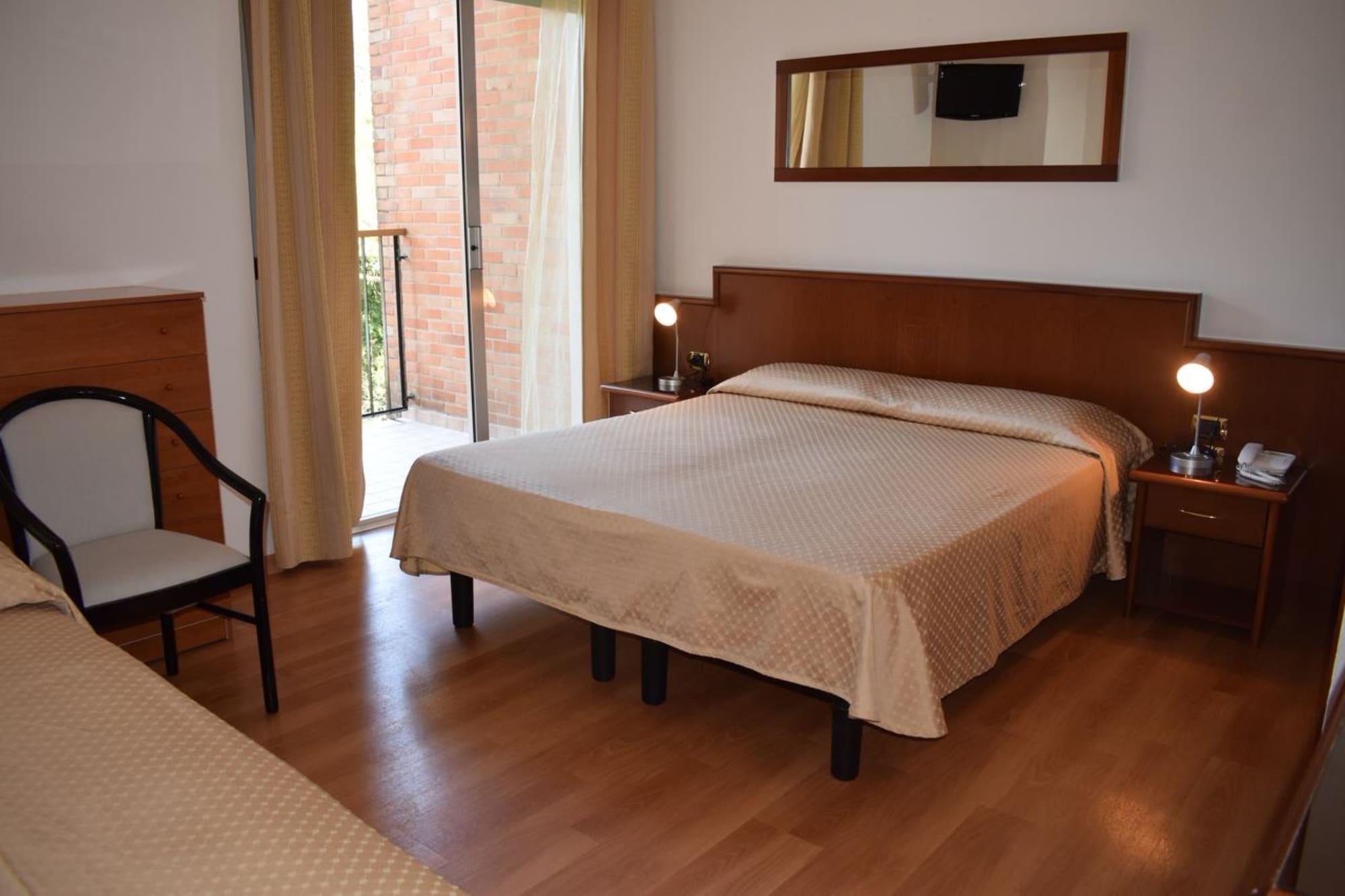 לידו די ג'סולו Hotel Beau Rivage Pineta מראה חיצוני תמונה
