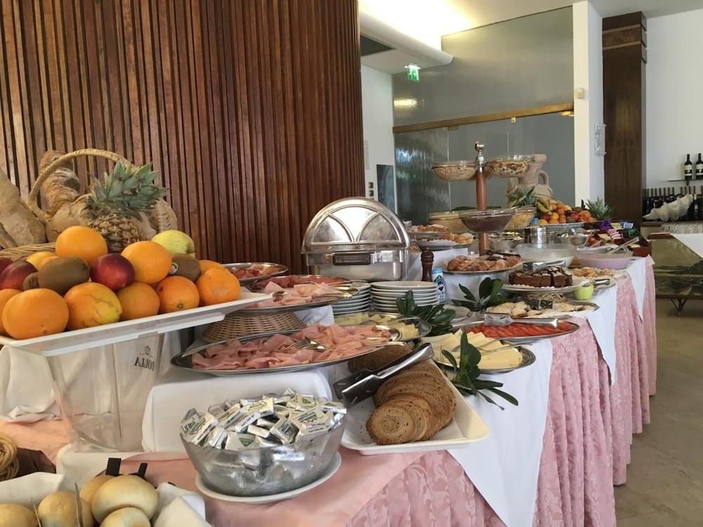 לידו די ג'סולו Hotel Beau Rivage Pineta מראה חיצוני תמונה