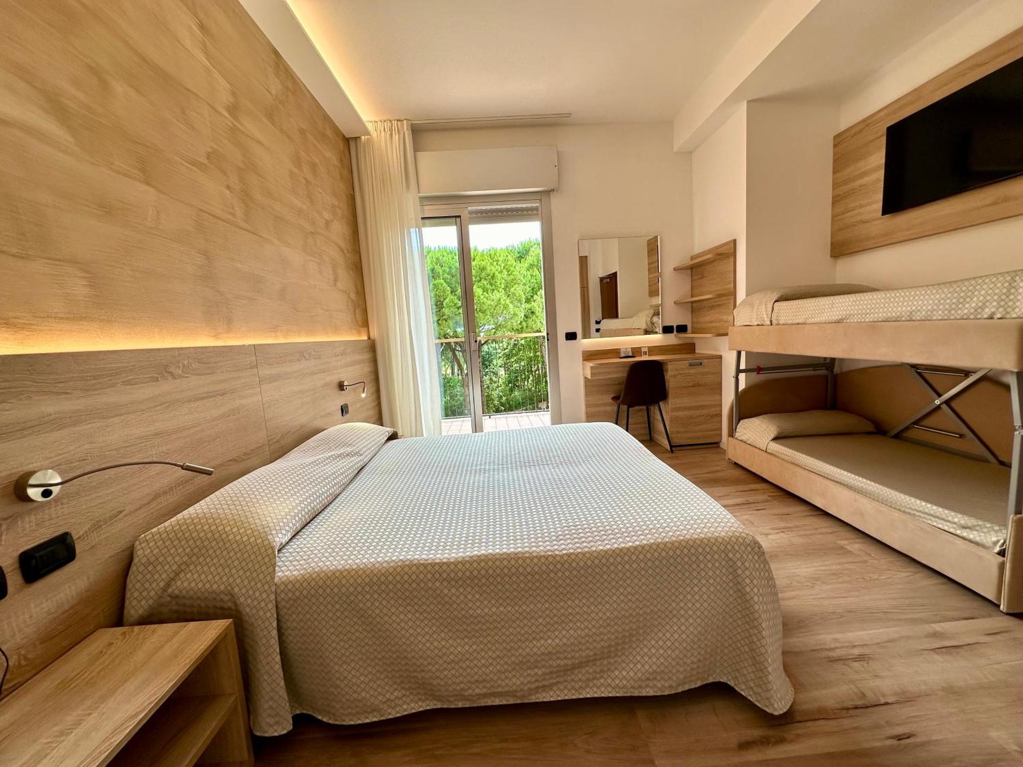 לידו די ג'סולו Hotel Beau Rivage Pineta מראה חיצוני תמונה