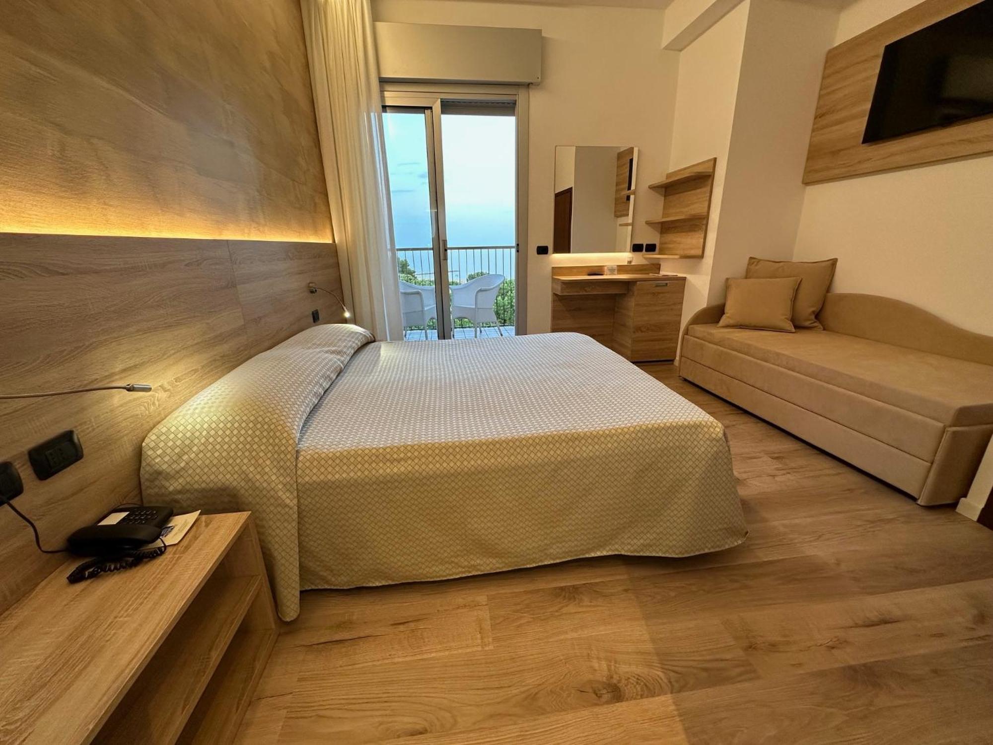 לידו די ג'סולו Hotel Beau Rivage Pineta חדר תמונה