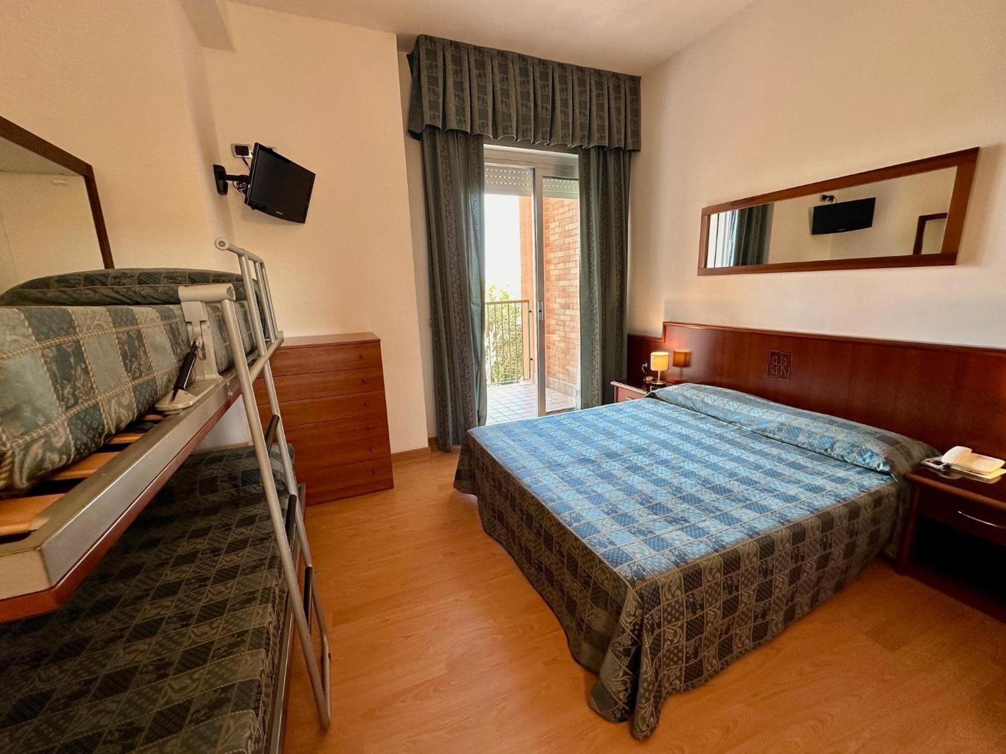 לידו די ג'סולו Hotel Beau Rivage Pineta חדר תמונה