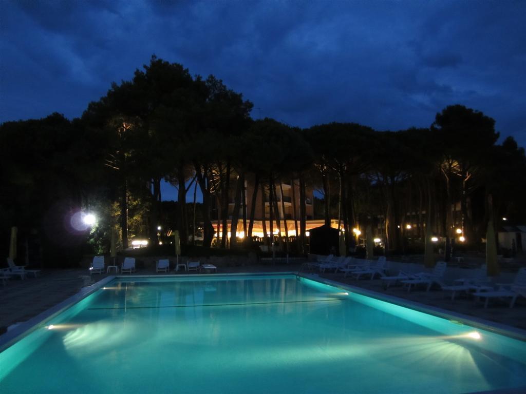 לידו די ג'סולו Hotel Beau Rivage Pineta מראה חיצוני תמונה