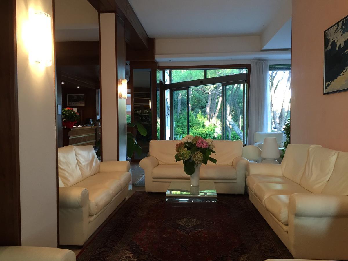 לידו די ג'סולו Hotel Beau Rivage Pineta מראה חיצוני תמונה